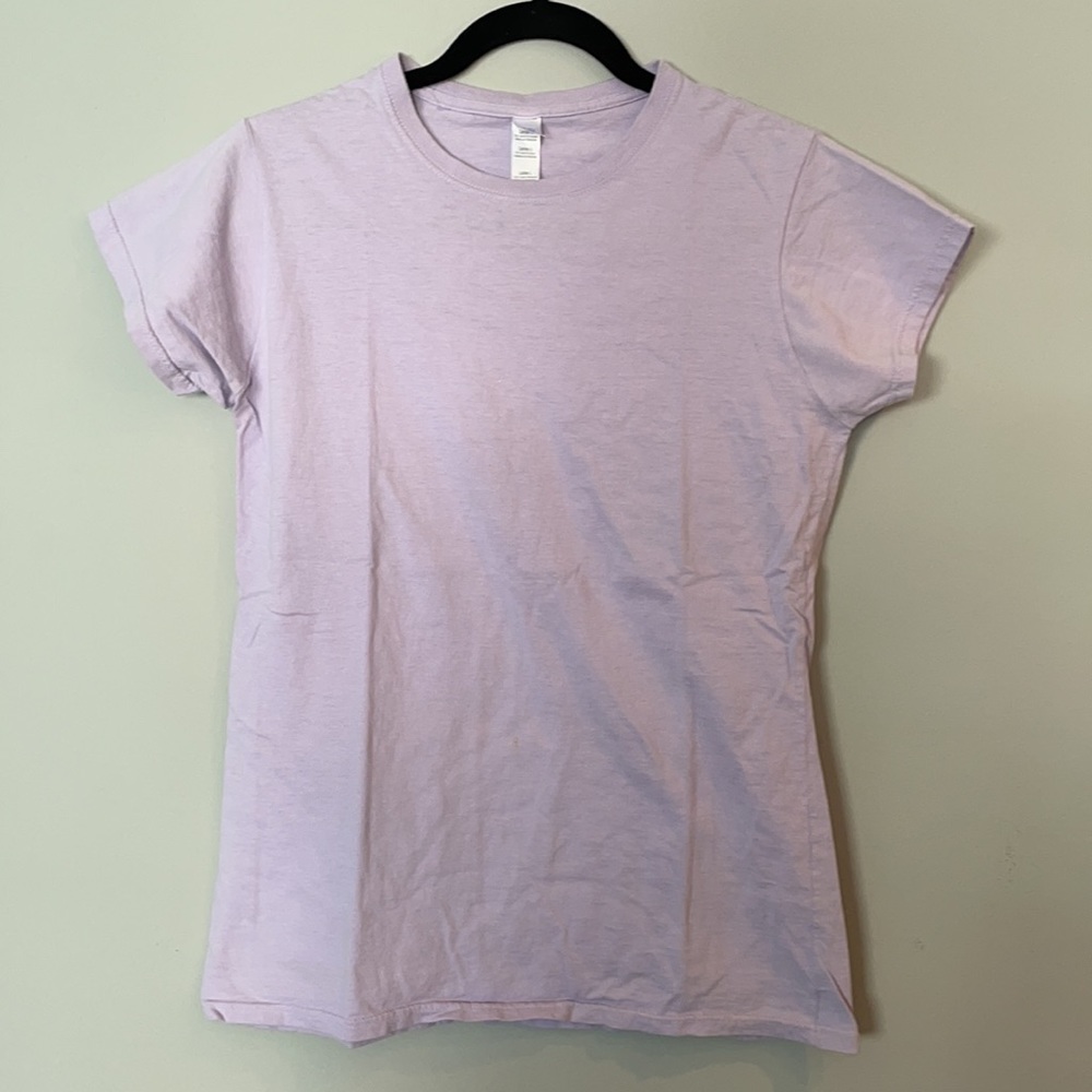 Gildan Lavender Short Sleeve Tee Shirt, Size Large